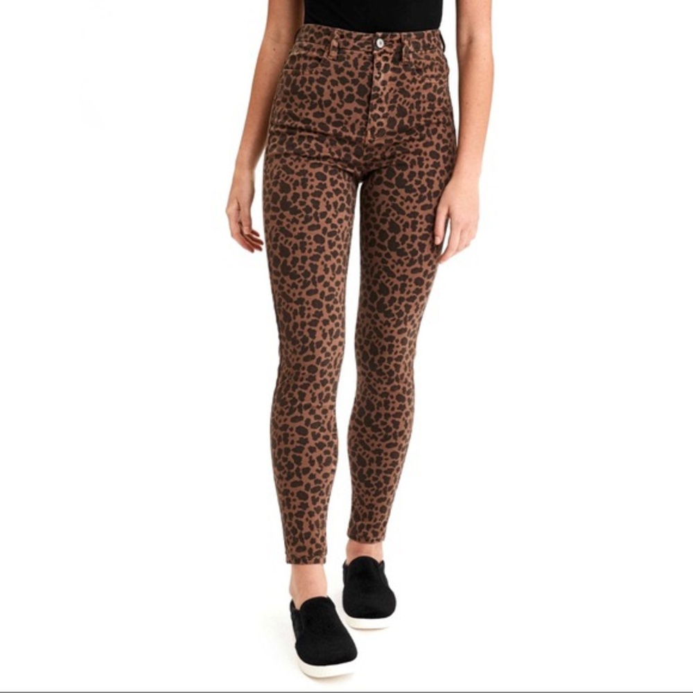 Super High Rise Leopard Jegging